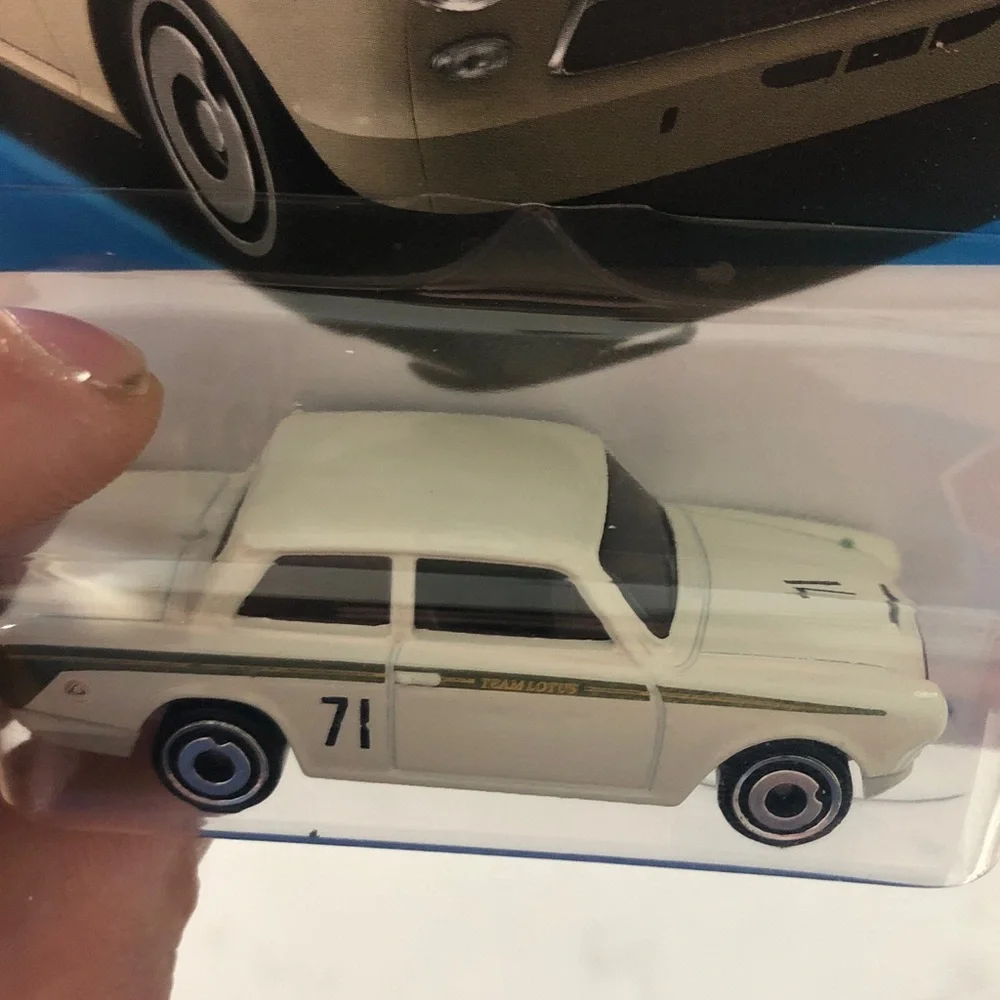 Mattel Hot Wheels Lotus Cortina - Cream